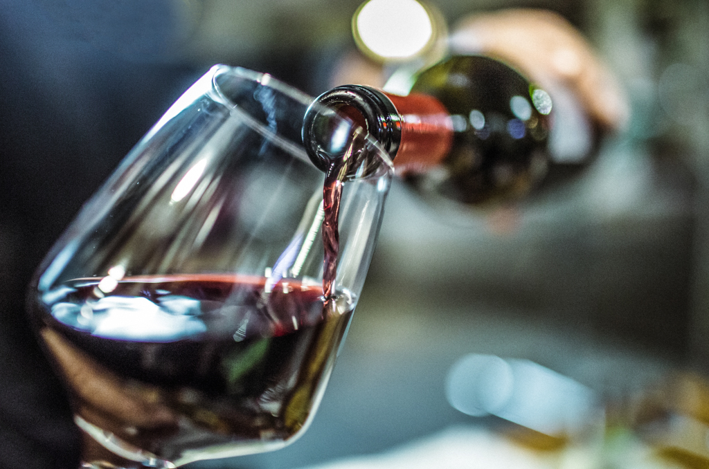 The Reason Fancy Restaurants Prime Your Wine Glass