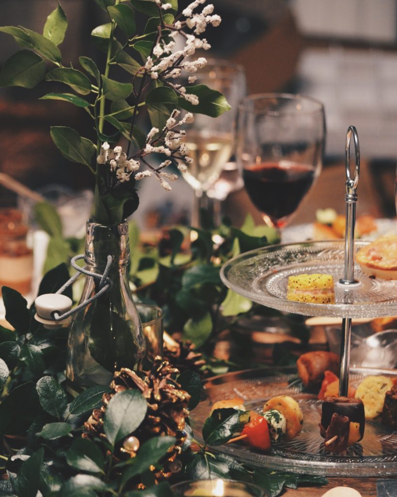 Your Guide to Hosting a Truly Elegant, Wine-Soaked New Year's Eve Party