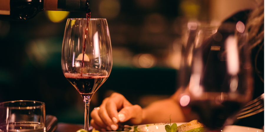 How to Order Wine at a Restaurant the Correct Way